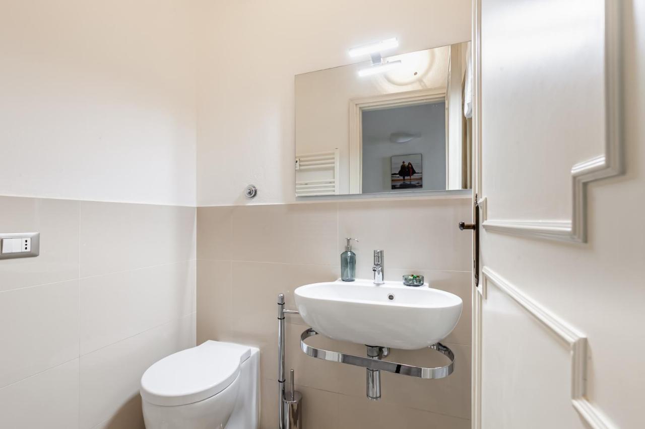 Lungarno Elegant Apartment With Panoramic Balcony Pisa Ngoại thất bức ảnh